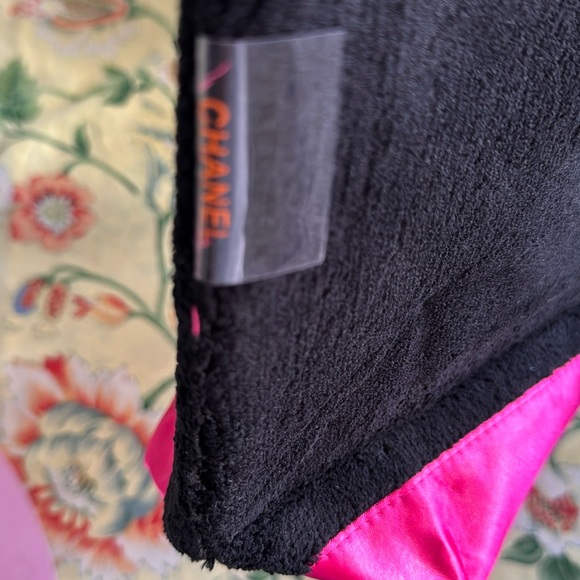 Chic CC Black and Pink Tote Bag - Picture 5 of 7